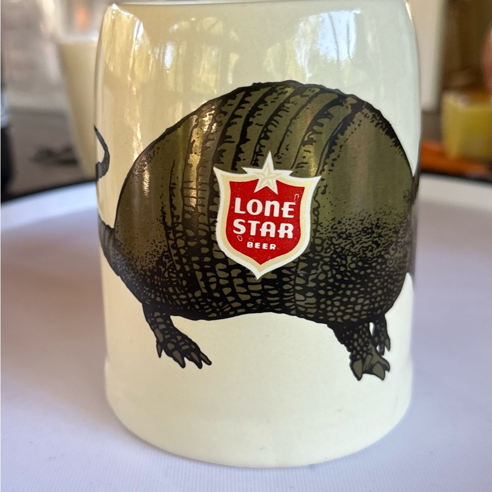 Lone Star Armadillo heavy beer mug. In  excellent. One black mark, not a chip - Picture 3 of 4